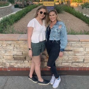 Meet your Posher, Emily